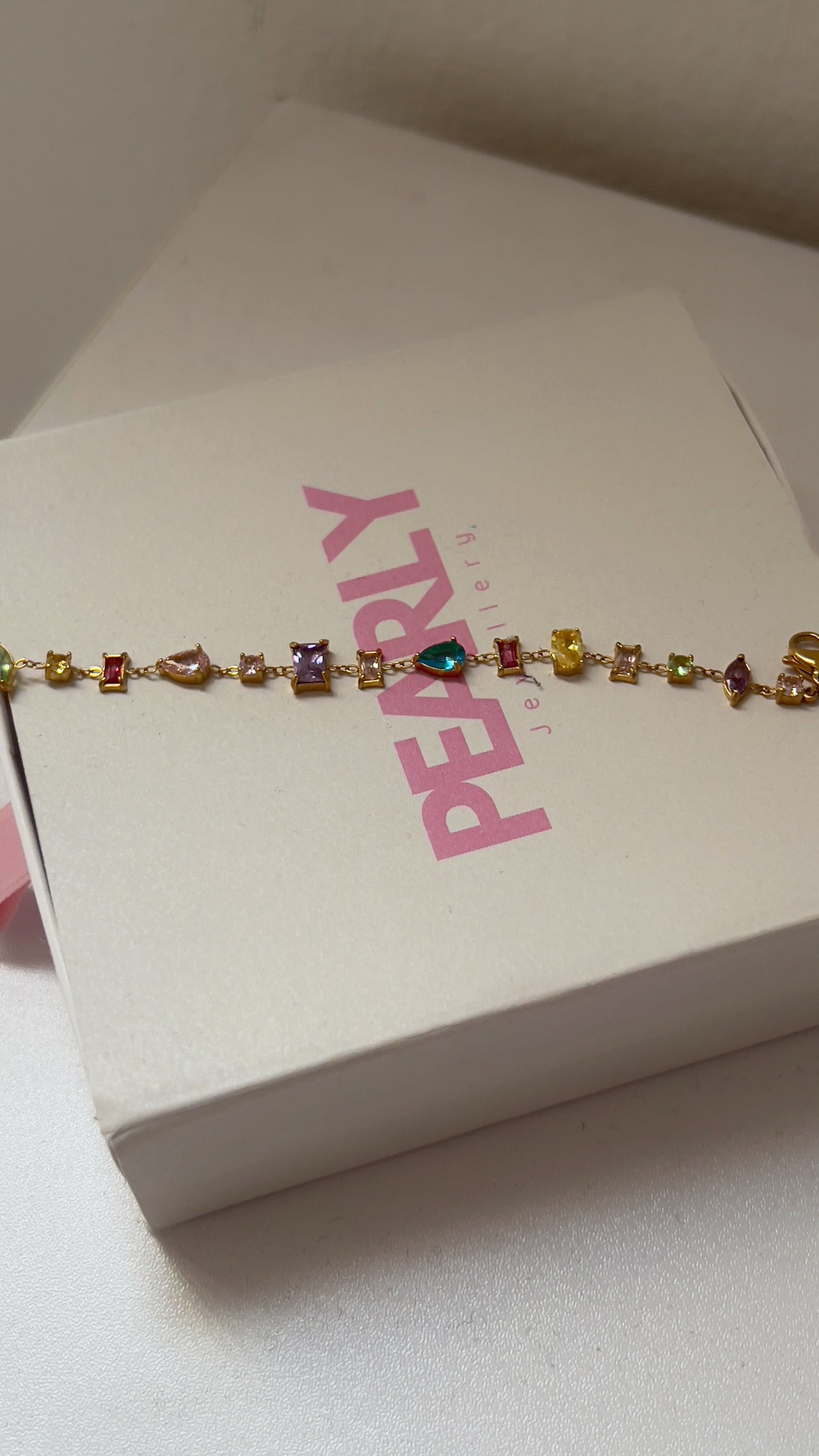 Multicolor studs bracelet